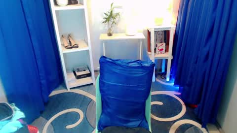dessiree online show from 06-13-26, 01:47