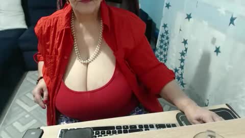 Snapshot of sweetladyrebeka chatting on 11-15-25, 08:22 Rebeka online show from 11-15-25, 08:22