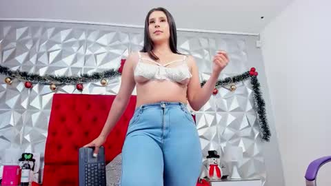 Lauren online show from 11-20-25, 05:29