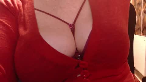 Snapshot of sweetli_angel chatting on 10-04-25, 12:52 sweetli_angel online show from 10-04-25, 12:52