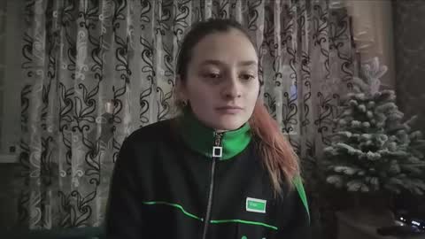 sweetliaison online show from 12-21-25, 05:42