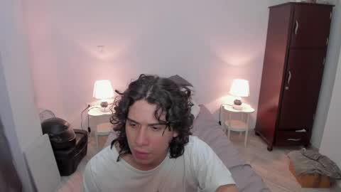 Lian online show from 04-01-26, 01:39