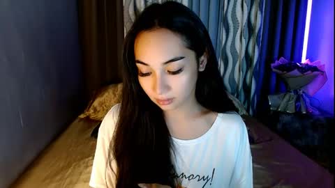 Snapshot of sweetlilly_18 chatting on 05-06-26, 03:24 Lilly online show from 05-06-26, 03:24