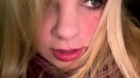 Lisa  online show from 04-16-26, 10:01