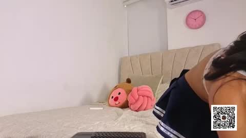 Snapshot of sweetlittlevenus chatting on 09-14-25, 05:56 Venus online show from 09-14-25, 05:56