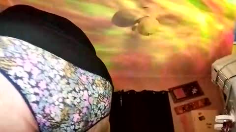 sweetlolajean online show from 11-26-25, 10:33