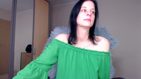 Snapshot of sweetlonglips_ chatting on 12-05-24, 12:11 JenJenny online show from 12-05-24, 12:11