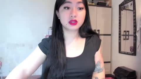 Snapshot of sweetlovepinay04 chatting on 02-22-25, 07:25 Zoe online show from 02-22-25, 07:25