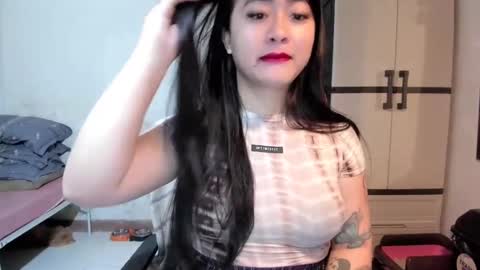 Snapshot of sweetlovepinay04 chatting on 03-09-25, 06:00 Zoe online show from 03-09-25, 06:00