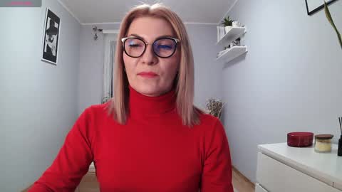 Snapshot of sweetmarthaaa chatting on 01-08-25, 11:32 sweetmarthaaa online show from 01-08-25, 11:32