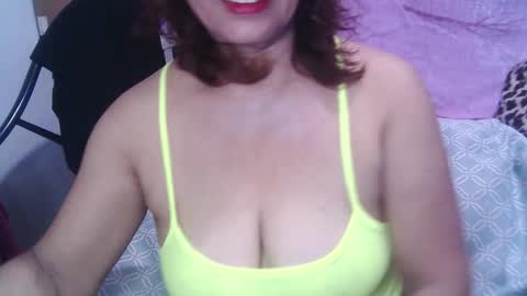 Snapshot of sweetmature_69 chatting on 10-04-25, 12:58 sweetmature_69 online show from 10-04-25, 12:58