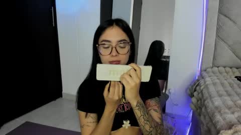 sweetmili133 online show from 03-20-26, 09:36