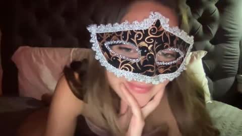 Snapshot of sweetmistyxoxo chatting on 11-12-25, 04:46 Misty online show from 11-12-25, 04:46