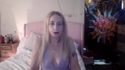 Snapshot of sweetmkb chatting on 02-24-26, 01:14 Aria online show from 02-24-26, 01:14