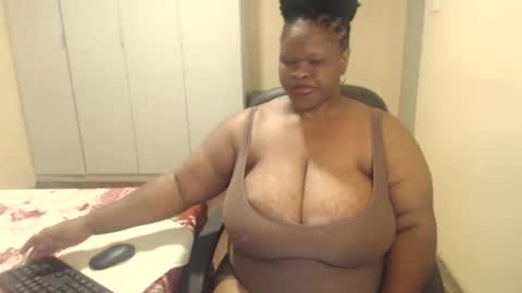 Snapshot of sweetnoziexxx chatting on 01-28-25, 06:07 sweetnoziexxx online show from 01-28-25, 06:07