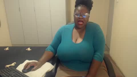 Snapshot of sweetnoziexxx chatting on 02-18-25, 06:04 sweetnoziexxx online show from 02-18-25, 06:04