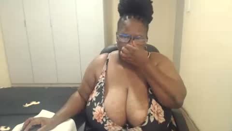 Snapshot of sweetnoziexxx chatting on 02-21-25, 10:17 sweetnoziexxx online show from 02-21-25, 10:17