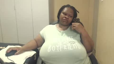 Snapshot of sweetnoziexxx chatting on 10-25-25, 05:08 sweetnoziexxx online show from 10-25-25, 05:08