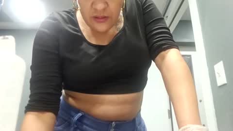 sweetp3ach29 online show from 12-21-24, 02:41