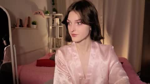 Anya online show from 10-05-25, 01:42