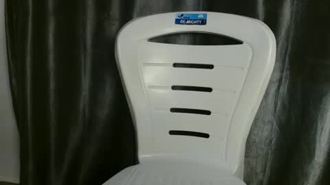 Snapshot of sweetpussy135 chatting on 11-29-25, 04:37 slim ivy online show from 11-29-25, 04:37