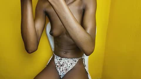 Snapshot of sweetpussy135 chatting on 05-11-26, 04:40 slim ivy online show from 05-11-26, 04:40
