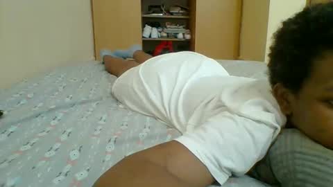 sweetshilah online show from 10-19-25, 03:51