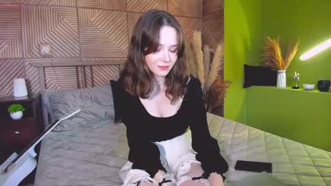 Alice online show from 09-11-25, 01:33