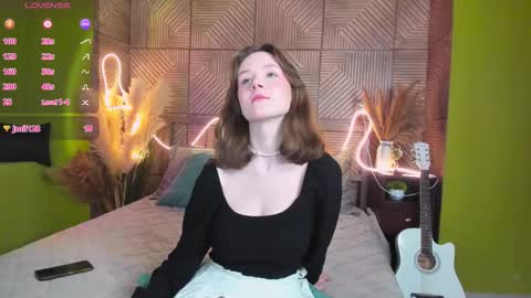 Alice online show from 09-28-25, 01:38