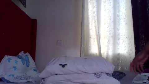 Snapshot of sweetslimgal23 chatting on 11-09-25, 06:33 purity online show from 11-09-25, 06:33