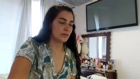 Snapshot of sweetsmile28 chatting on 12-04-25, 02:59 Dianis online show from 12-04-25, 02:59