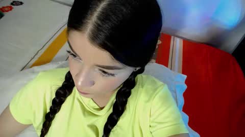 Snapshot of sweett_ale_ chatting on 03-08-25, 07:20 Al online show from 03-08-25, 07:20