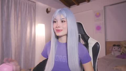 Cat independent model  online show from 09-13-25, 01:27