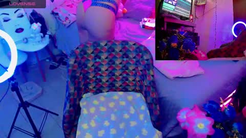 Snapshot of sweett_martina chatting on 12-14-24, 12:22 martina online show from 12-14-24, 12:22