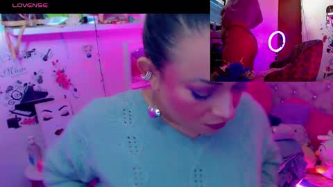 Snapshot of sweett_martina chatting on 12-22-24, 03:44 martina online show from 12-22-24, 03:44