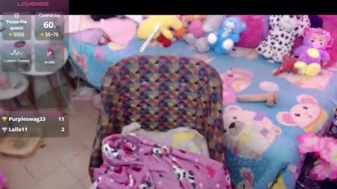 Snapshot of sweett_martina chatting on 12-26-24, 05:15 martina online show from 12-26-24, 05:15