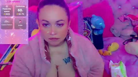 Snapshot of sweett_martina chatting on 02-12-25, 05:58 martina online show from 02-12-25, 05:58