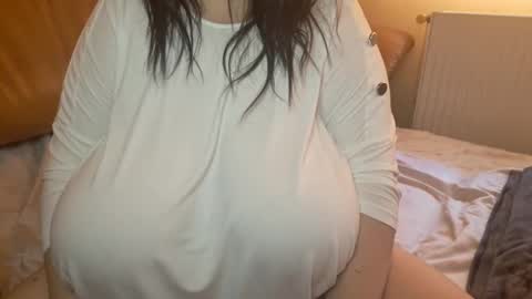 Maya online show from 02-12-25, 01:37