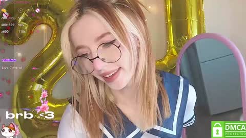 Snapshot of sweetuniporn chatting on 01-18-25, 12:04 Elis  a little vacation Ill be here Saturday my schedules in bio online show from 01-18-25, 12:04
