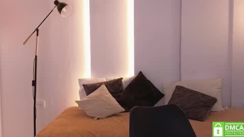 Snapshot of sweetxpearl_ chatting on 10-22-25, 09:36 Nami online show from 10-22-25, 09:36