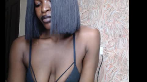 Snapshot of sweetxxboobsx chatting on 09-22-25, 12:45 sweetxxboobsx online show from 09-22-25, 12:45