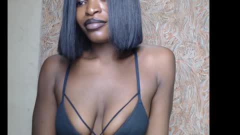 Snapshot of sweetxxboobsx chatting on 09-23-25, 09:18 sweetxxboobsx online show from 09-23-25, 09:18