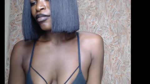 Snapshot of sweetxxboobsx chatting on 09-27-25, 12:04 sweetxxboobsx online show from 09-27-25, 12:04