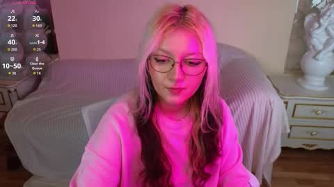 Snapshot of sweety_candys chatting on 11-27-25, 11:23 Hot Candy online show from 11-27-25, 11:23