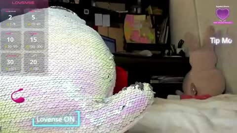 Mia online show from 04-23-26, 08:33