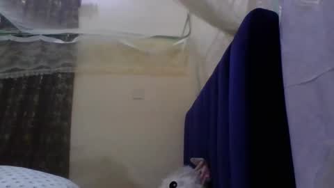 Vickky online show from 04-26-26, 03:53