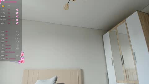 Vikky online show from 03-09-25, 03:54