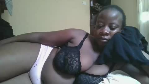 sweetyass25 online show from 11-19-25, 06:46