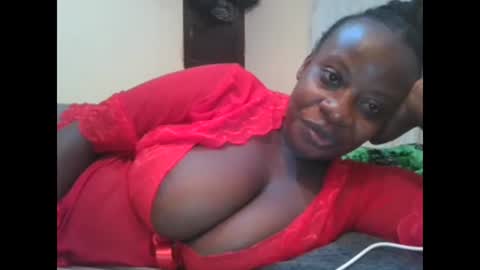 Snapshot of sweetyass25 chatting on 05-10-26, 06:02 sweetyass25 online show from 05-10-26, 06:02
