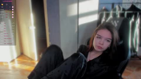 Snapshot of sweetydeviliya chatting on 12-05-25, 08:23 sweetydeviliya online show from 12-05-25, 08:23